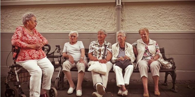 Comment adopter une bonne posture en vieillissant ? La posture peut se détériorer avec l’âge